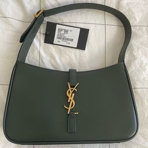 Saint Laurent Le 5 À 7 HOBO BAG